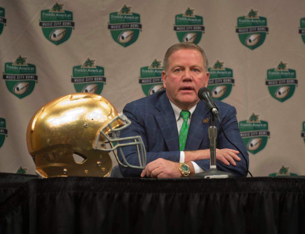 QB Malik Zaire is slated to start for Notre Dame, but Everett Golson is expected to play, too _lowres