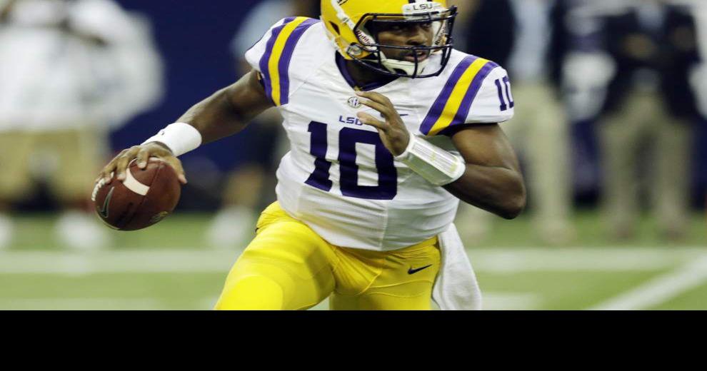 LSU quarterbacks Anthony Jennings, Brandon Harris still in a tight race