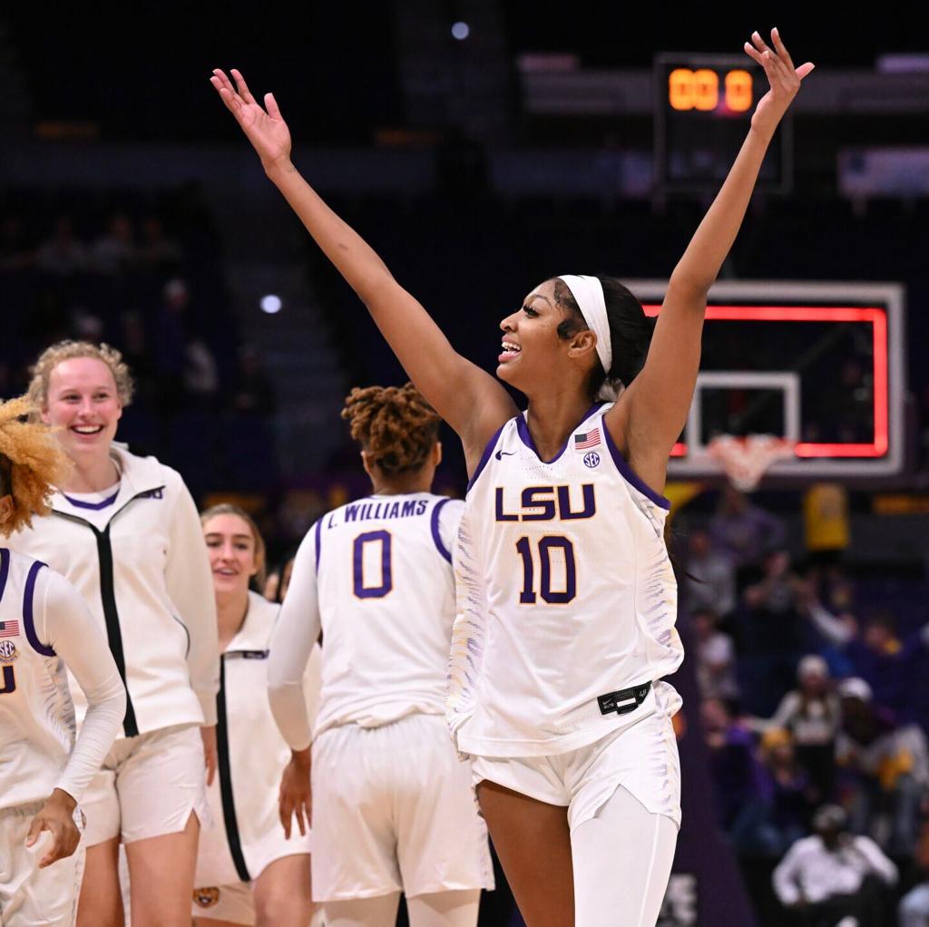 Lady Tigers Cruise to Basketball Travelers Classic Title, 70-40 – LSU