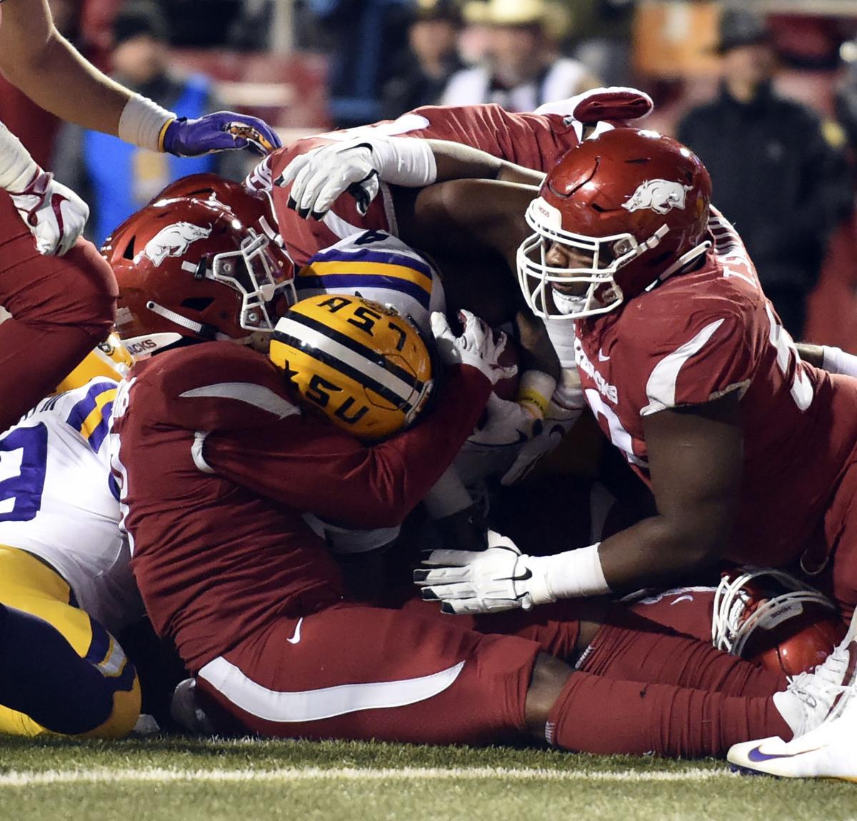 lsuarkansasfootball.111118_HS_1164