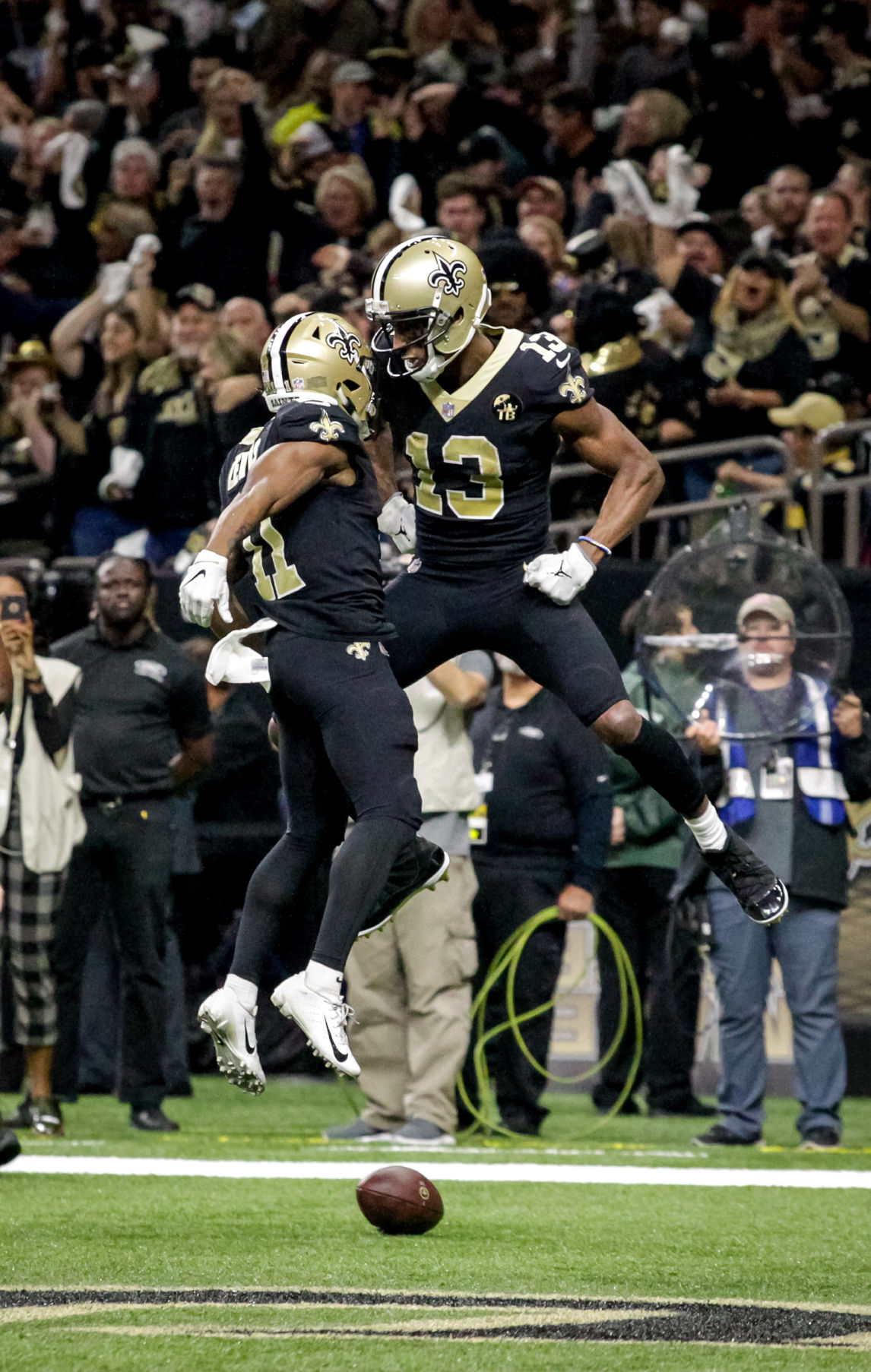 NO.saintsfalcons832.112318
