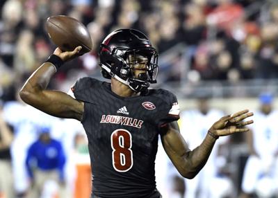 Louisville S Lamar Jackson Adjusting To New Celebrity Status After Winning The Heisman Trophy Lsu Theadvocate Com