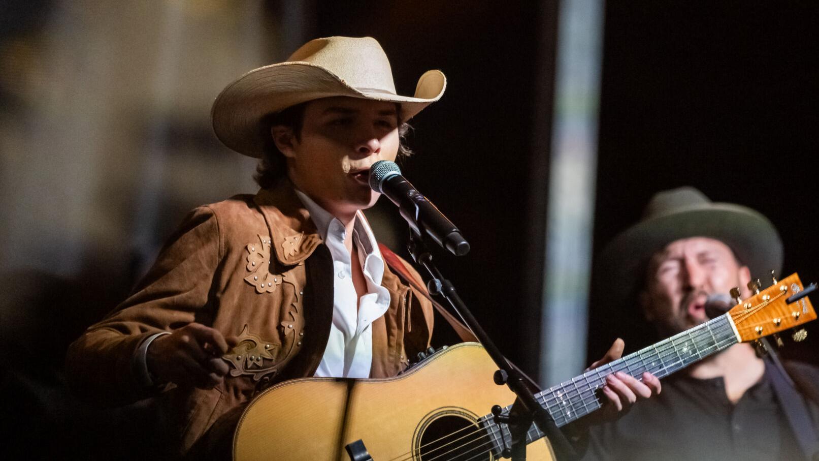John Foster performs six songs at concert in Louisiana | Entertainment/Life | theadvocate.com