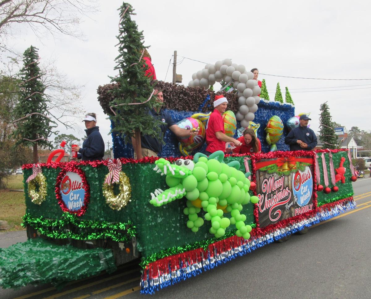 2022 Livingston Tn Christmas Parade Walker Christmas parade ushers in holiday season Livingston