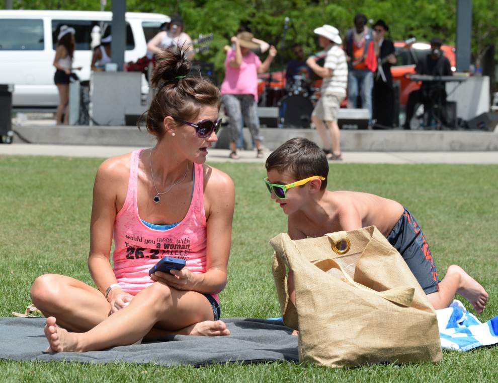 Photos: 'Sunday in the Park' dancing and fun at N. Boulevard Town Square marks the end the spring season events for 2015 _lowres