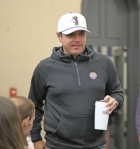BR.athleticspresser.110125 HS 928.JPG