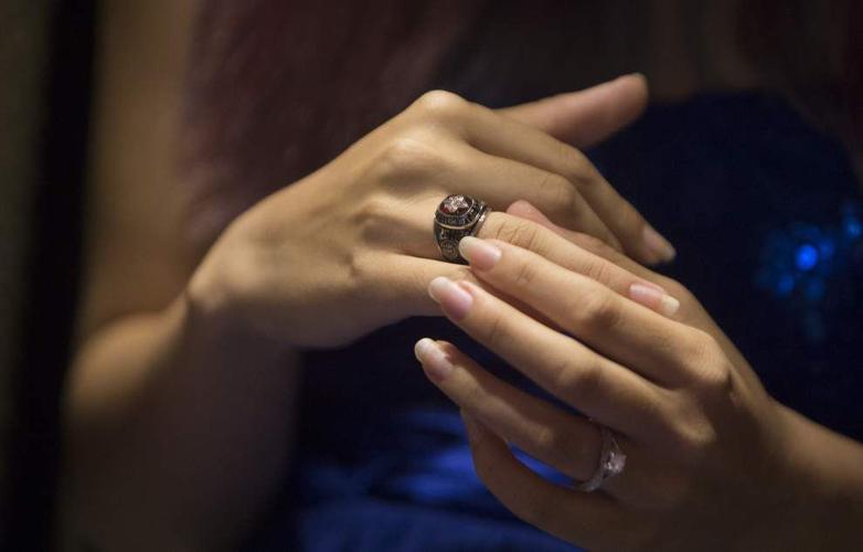 Photos University of Louisiana at Lafayette senior class rings held