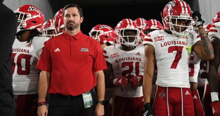 UL quarterback Ben Wooldridge endures another injury but its not his knee again UL quarterback Ben Wooldridge endures another injury but its not his knee again
