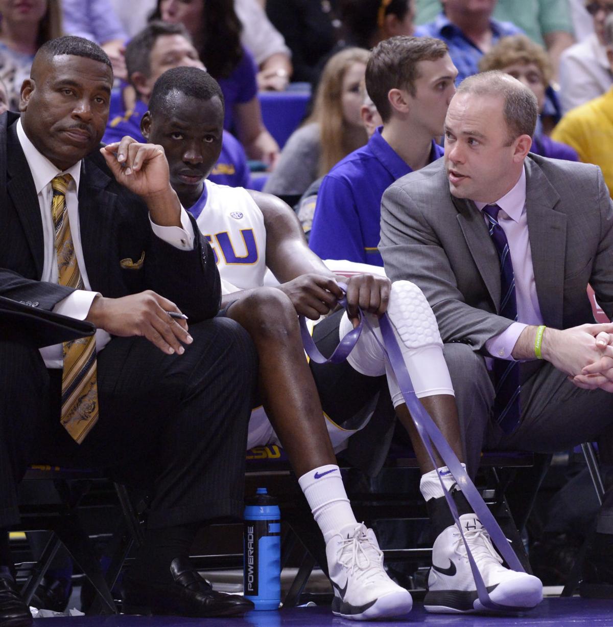 Lsu Basketball Coach Will Wade Suspended Indefinitely In Wake Of