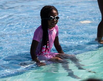 BR.wildlargestswimlession.adv_4187 MJ.JPG