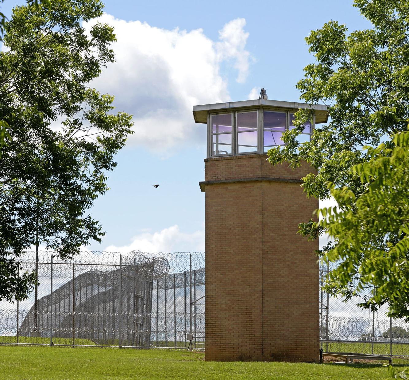Guard at Dixon Correctional Institute stabbed by inmate, hospitalized