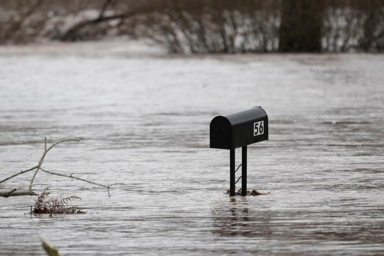 Storm bringing floods and wind batters Northeastern US | Weather ...