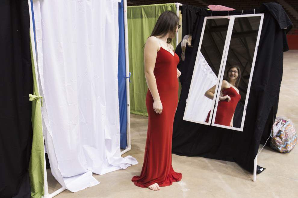 ‘Cinderella Project’ in Lafayette draws hundreds in search of perfect prom dress _lowres