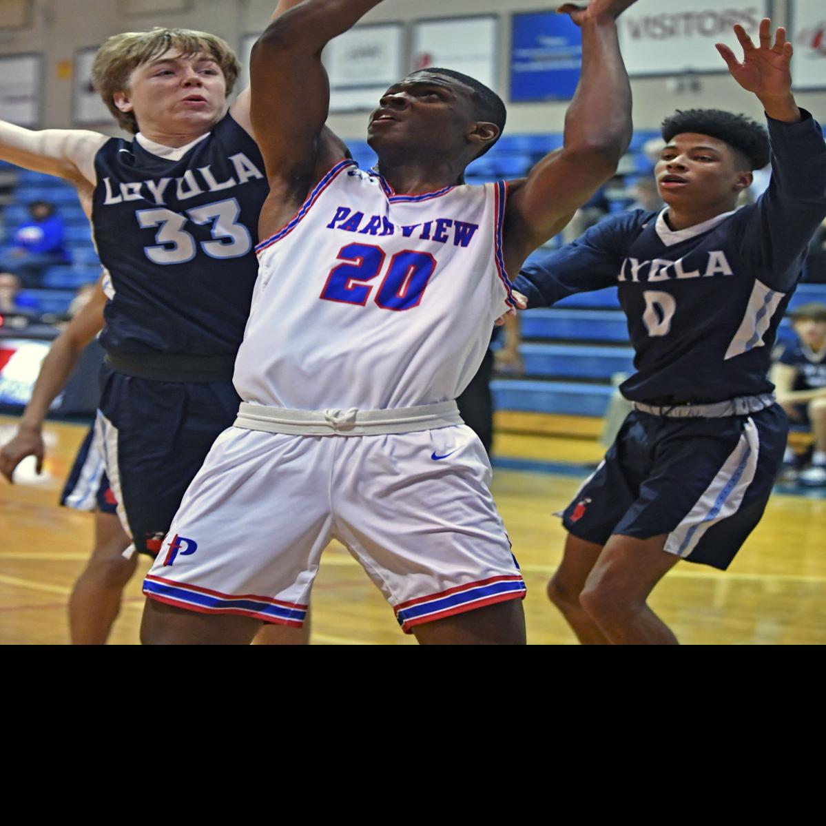A 15 0 Surge Pushes Loyola To Upset Win Over Seventh Seeded