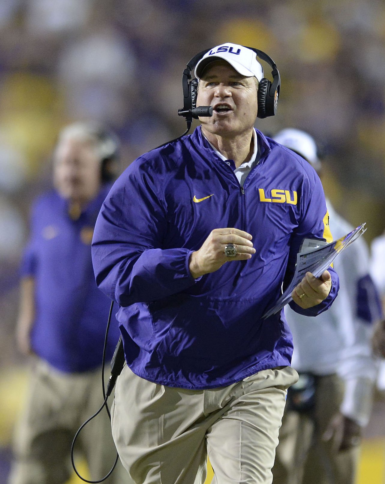Les Miles officially hired by Fox Sports Les Miles officially hired by Fox Sports
