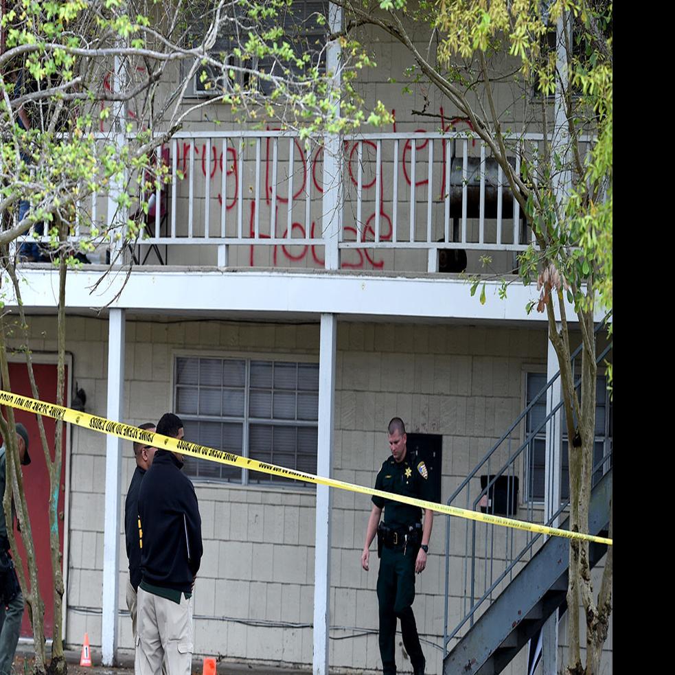 Drug Dealer House Spray Painted On Apartment Where Baton Rouge