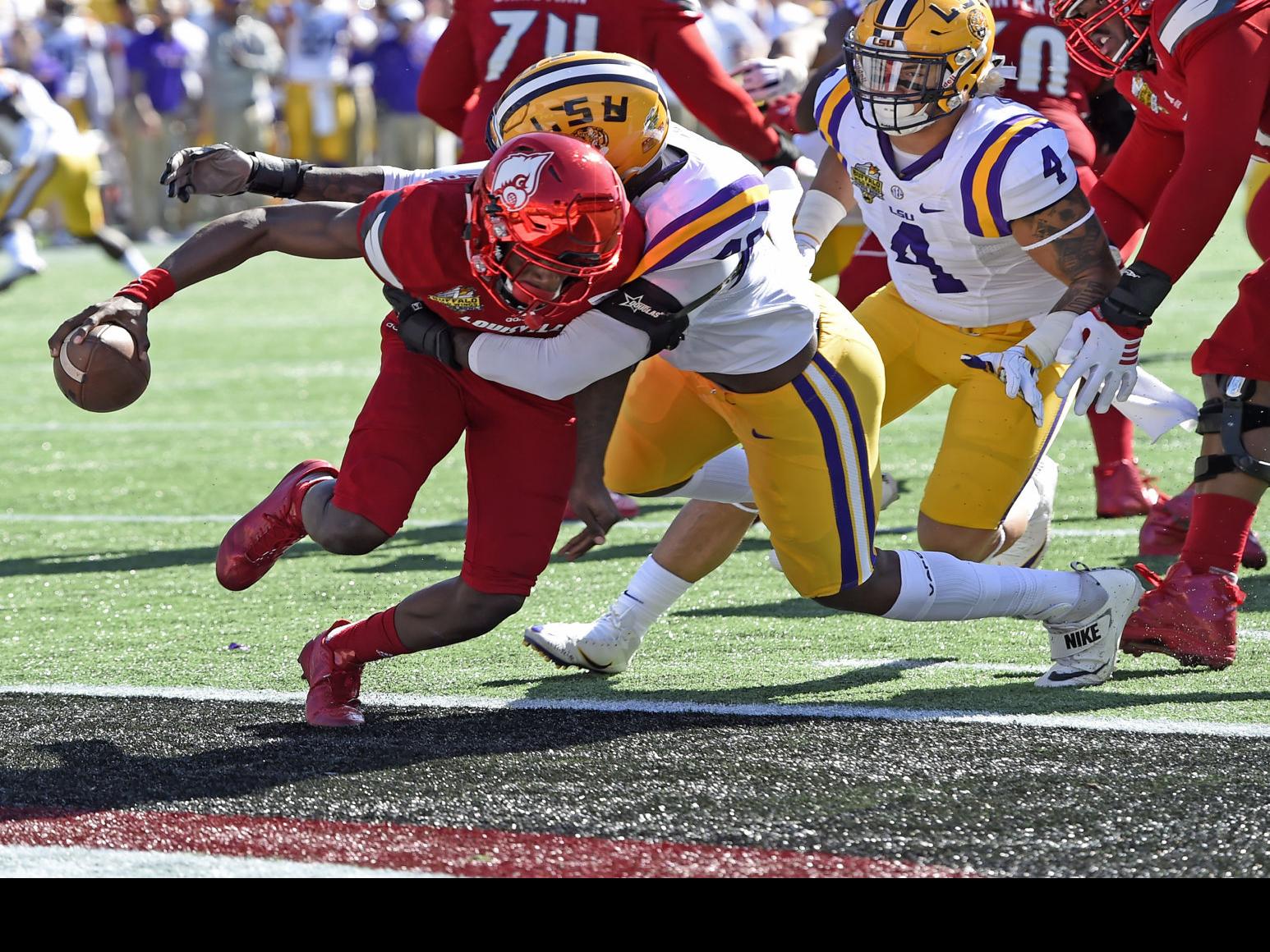 Heisman Winner Lamar Jackson Falls Flat Against Lsu In Citrus Bowl