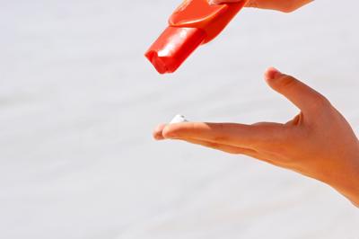Burning questions: How to pick the right sunscreen -- and which ones to avoid _lowres (copy)