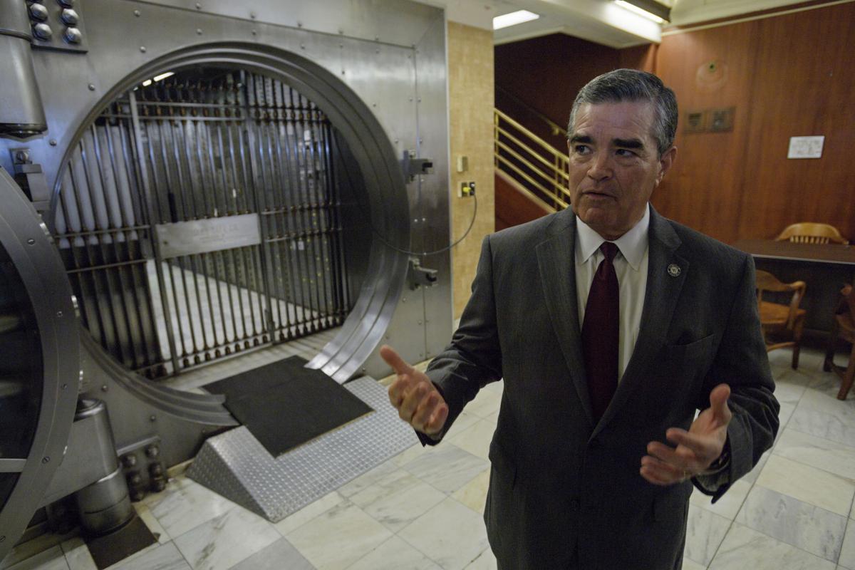 As Hancock Whitney changes buildings, a chapter in New Orleans' history