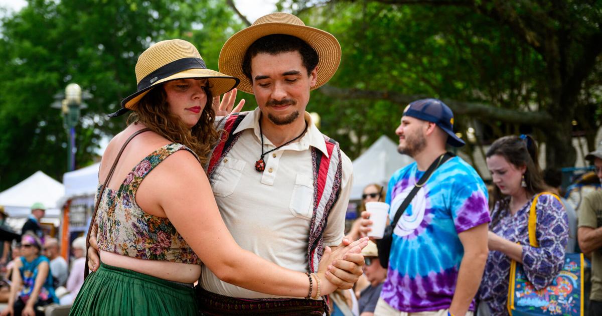 Photos: Festival International Saturday