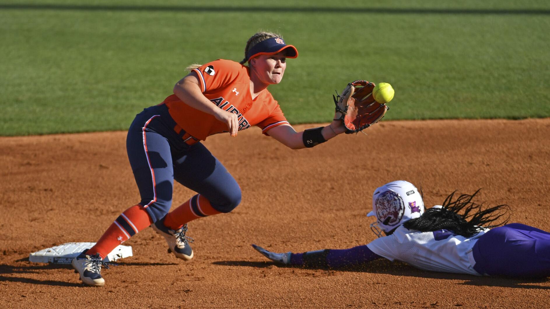 No 13 Lsu Softball Scores In Seventh To Top Auburn In Series Opener Lsu Theadvocate Com No 13 Lsu Softball Scores In Seventh To Top Auburn In Series Opener Lsu Theadvocate Com