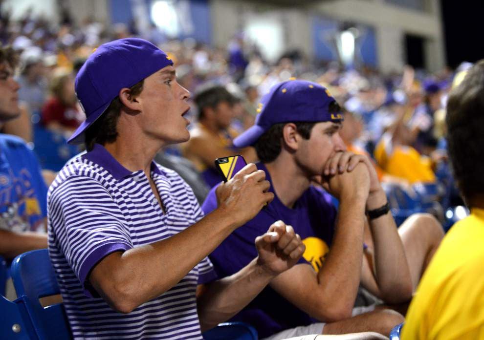 Chomping at Bits: Florida baseball falls to LSU in longest game in