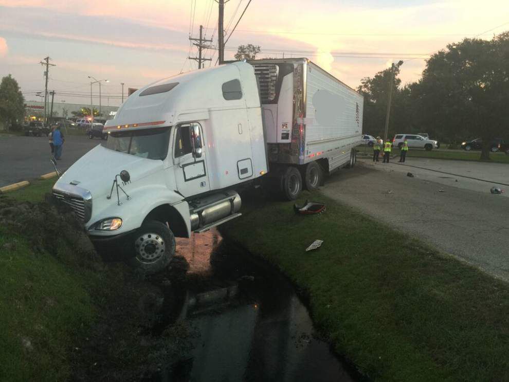 Dramatic video shows 18wheeler running over motorcycle in Slidell