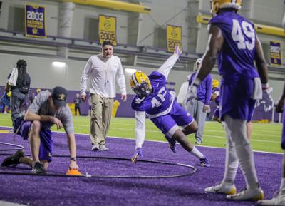Lsu Camp See Position Battles Depth Chart And More As Tigers Get