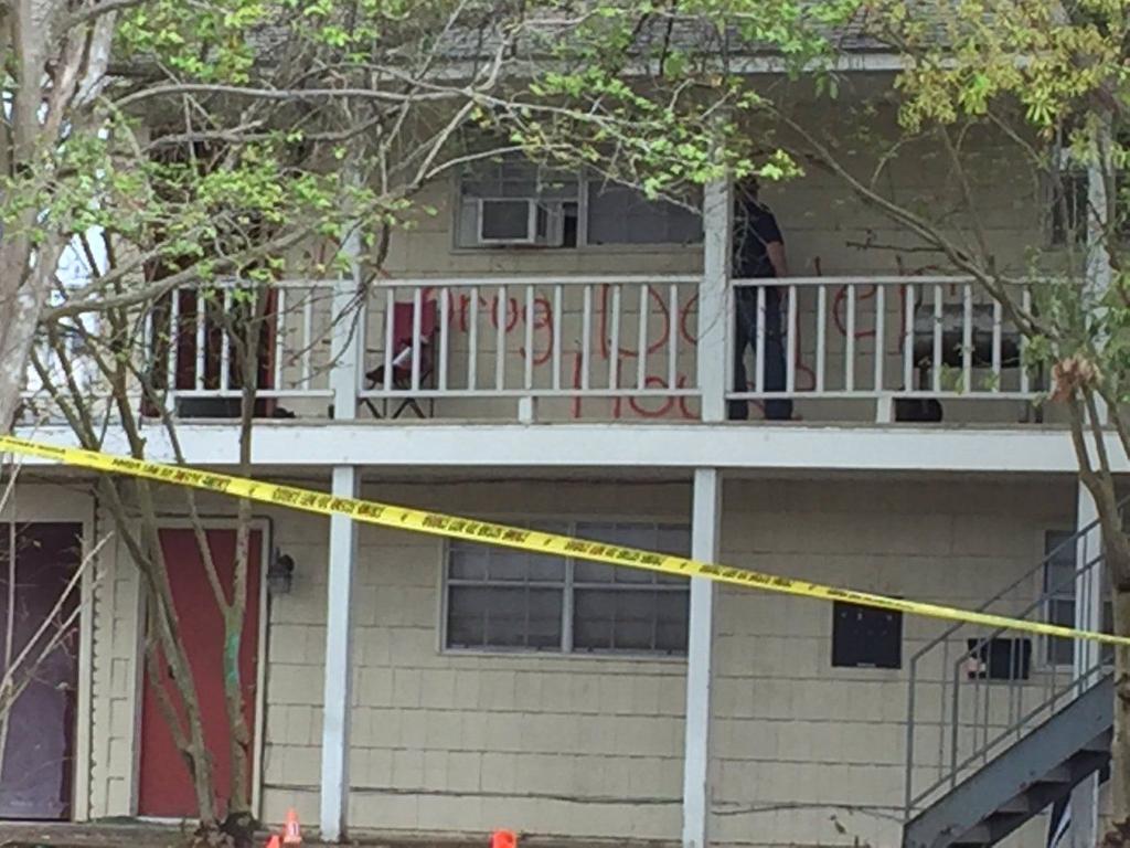 Drug Dealer House Spray Painted On Apartment Where Baton Rouge