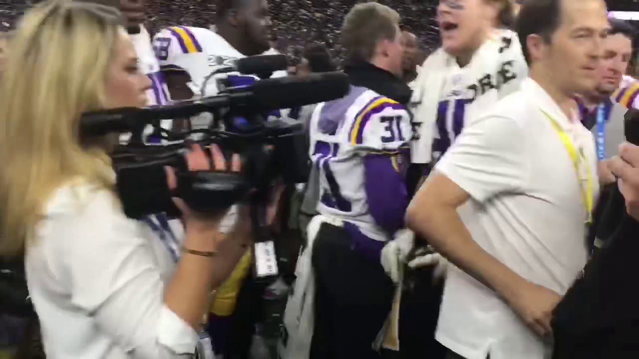 Joe Burrow meets Drew Brees for the first time: 'You were my idol growing  up'