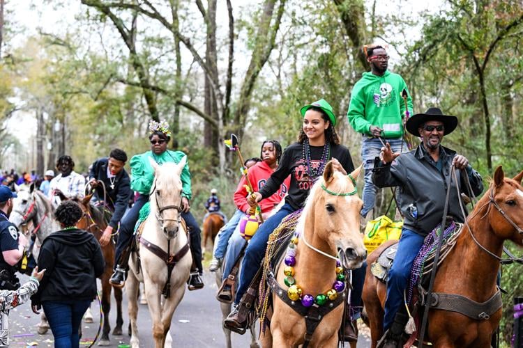 Beads fly for annual Clinton Mardi Gras parade East Feliciana