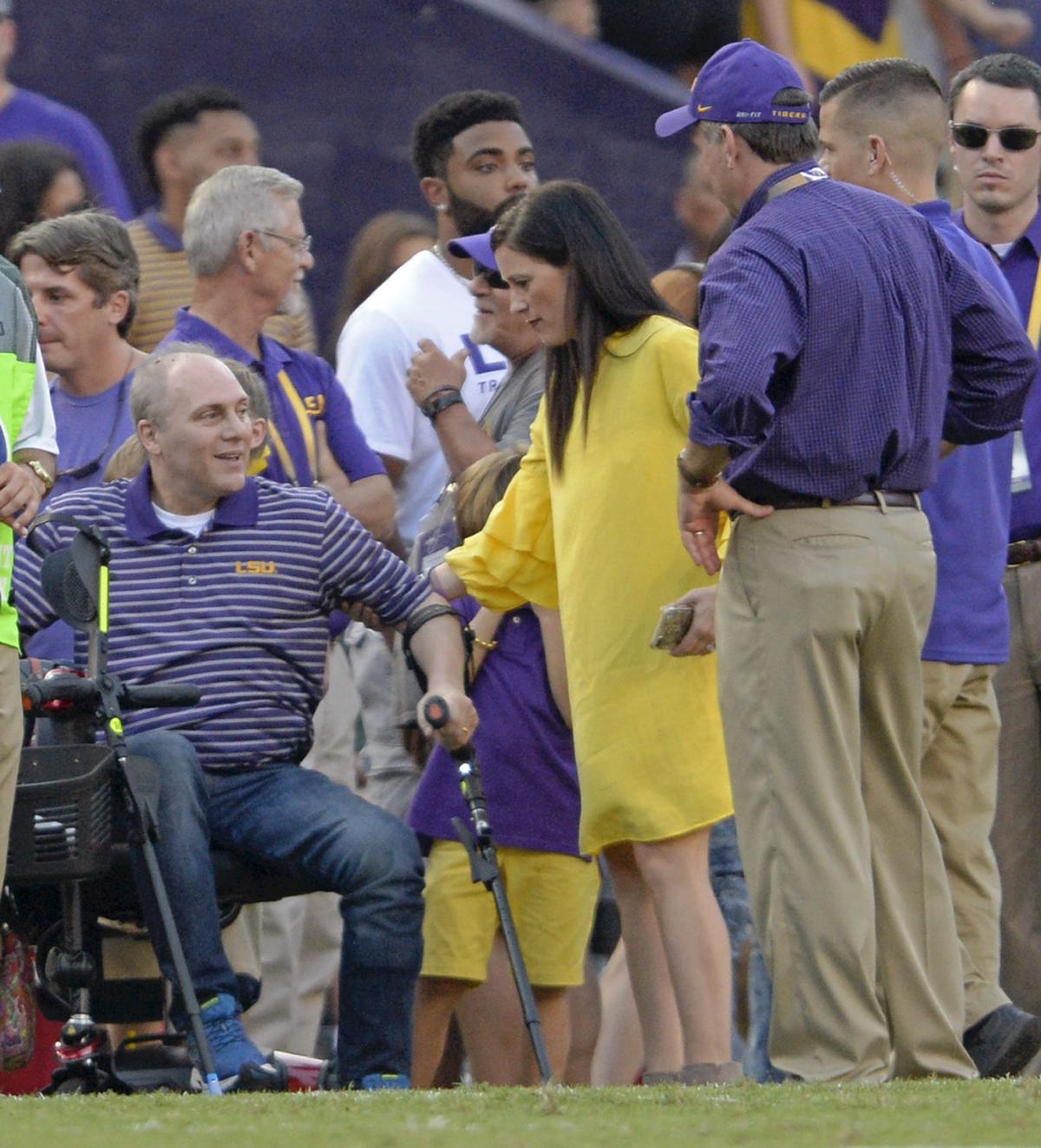 lsutroy1228.100117 bf