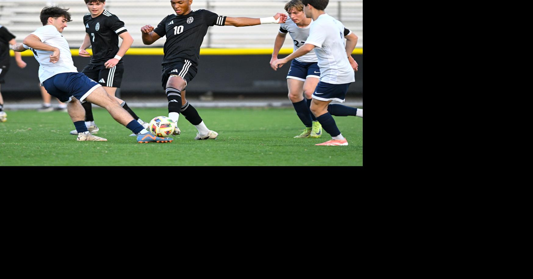 University High-Hannan winner advances to boys soccer state title match on unique goal