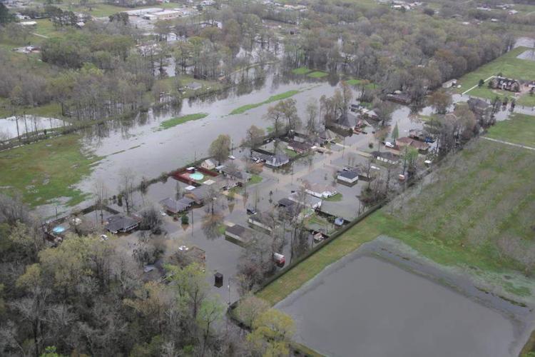 Incredible Footage: Milwaukee County Home Swallowed By Floodwaters! - tte4apl