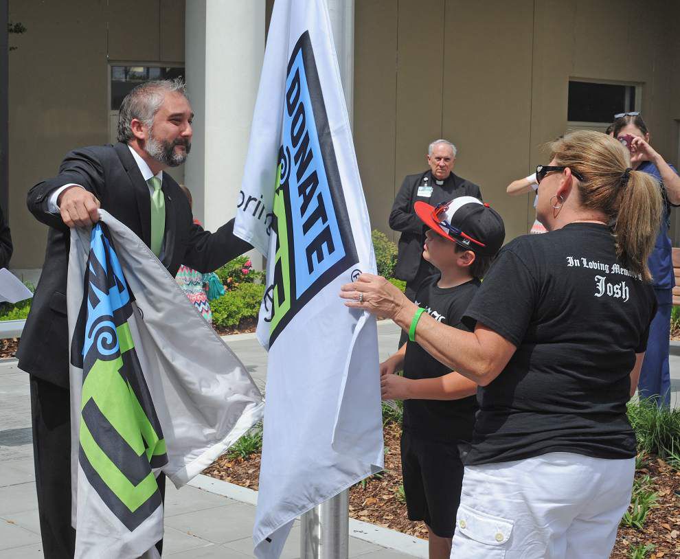 Butterflies released in Lafayette to honor organ, tissue and cornea donors _lowres