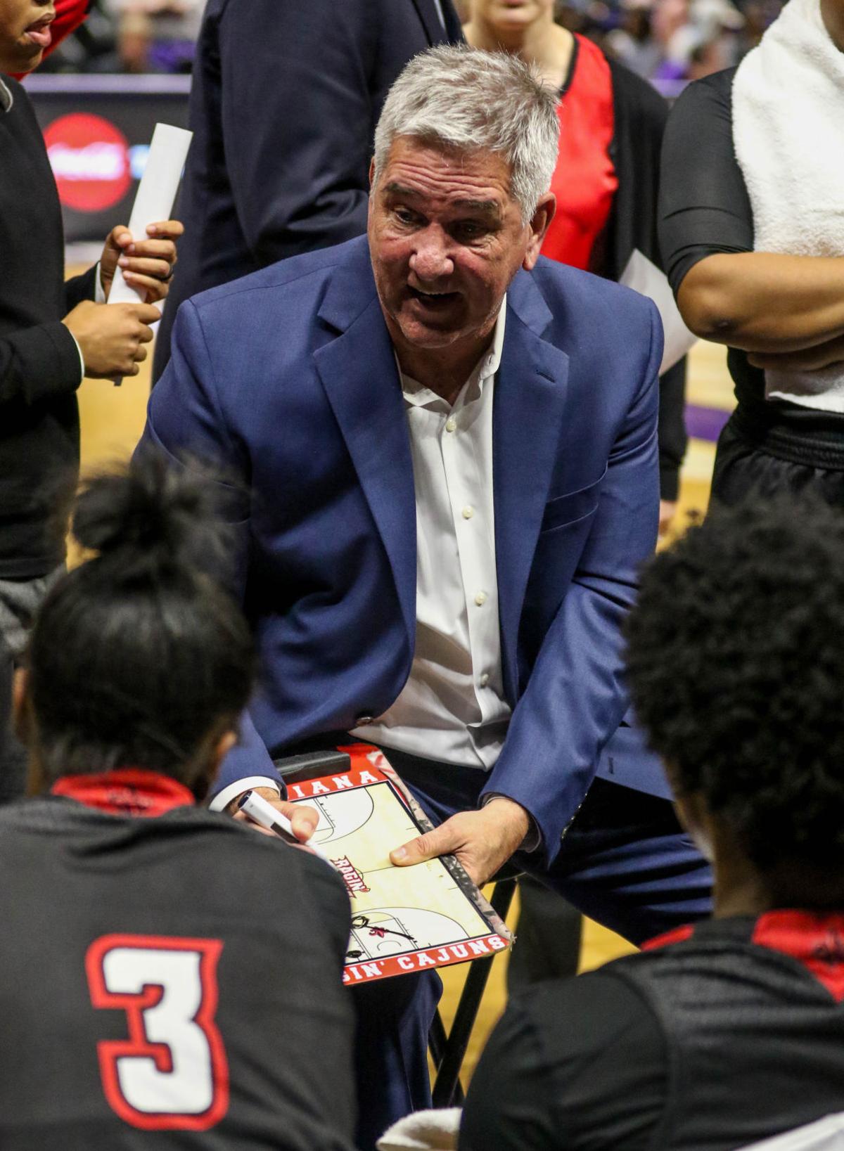 Lady Tigers Hit The Road To Face Ragin Cajuns Lsu Theadvocate Com