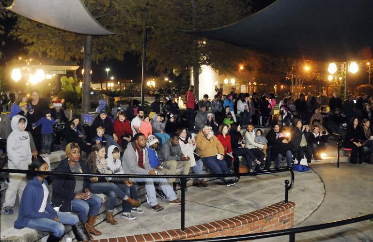 Gonzales lights up Jambalaya Park, Santa Ascension