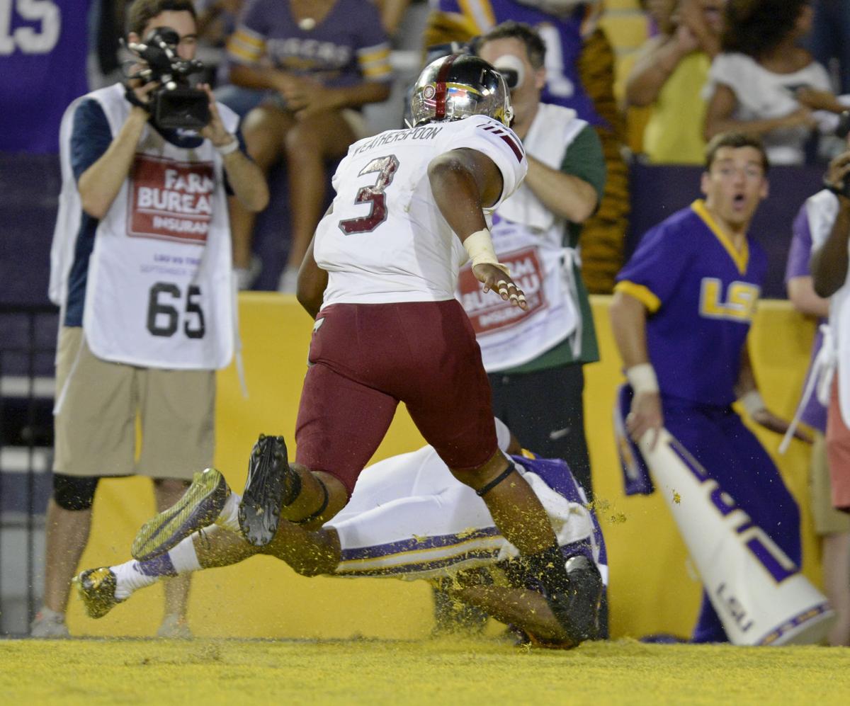 lsutroy2203.100117 bf