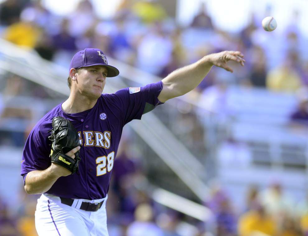 LSU baseball, football chat with Advocate sportswriter Ross Dellenger, Wednesday at 1 p.m. _lowres