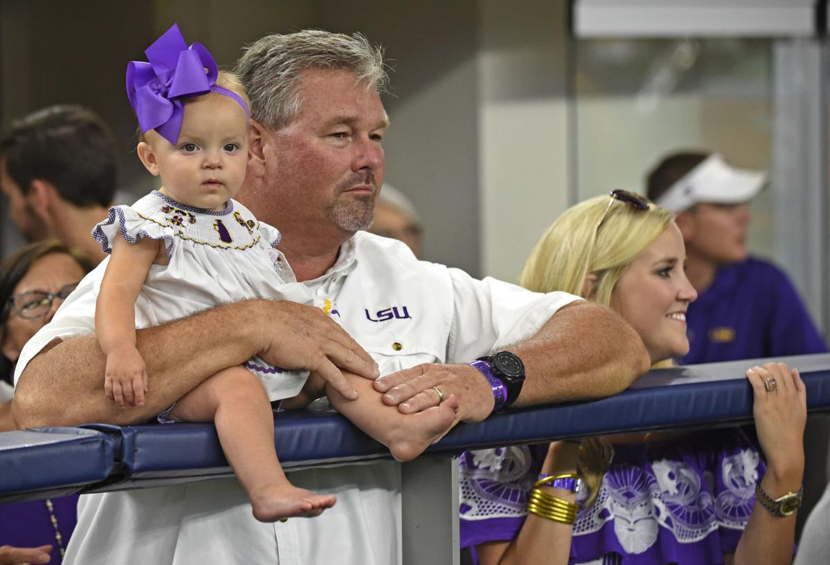 BR.lsumiami.090311_HS_2525