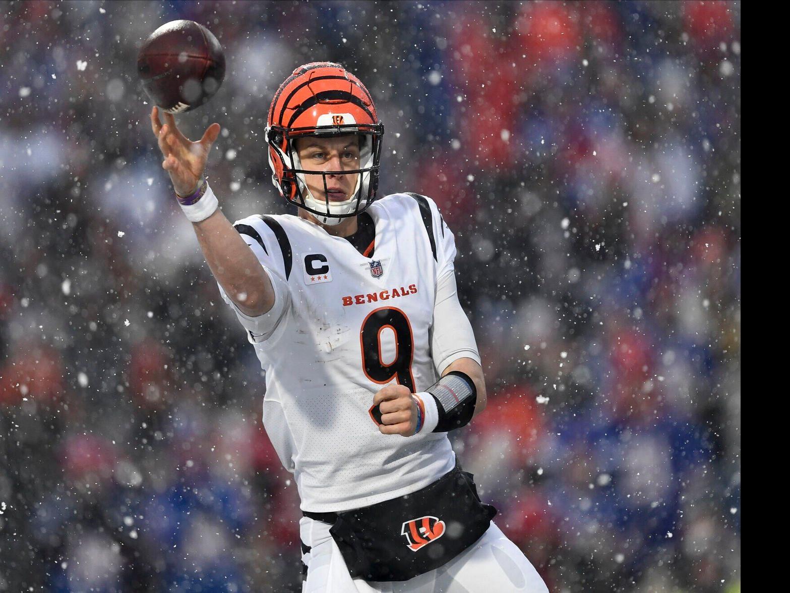 Joe Burrow helps Cincinnati Bengals unveil new uniforms