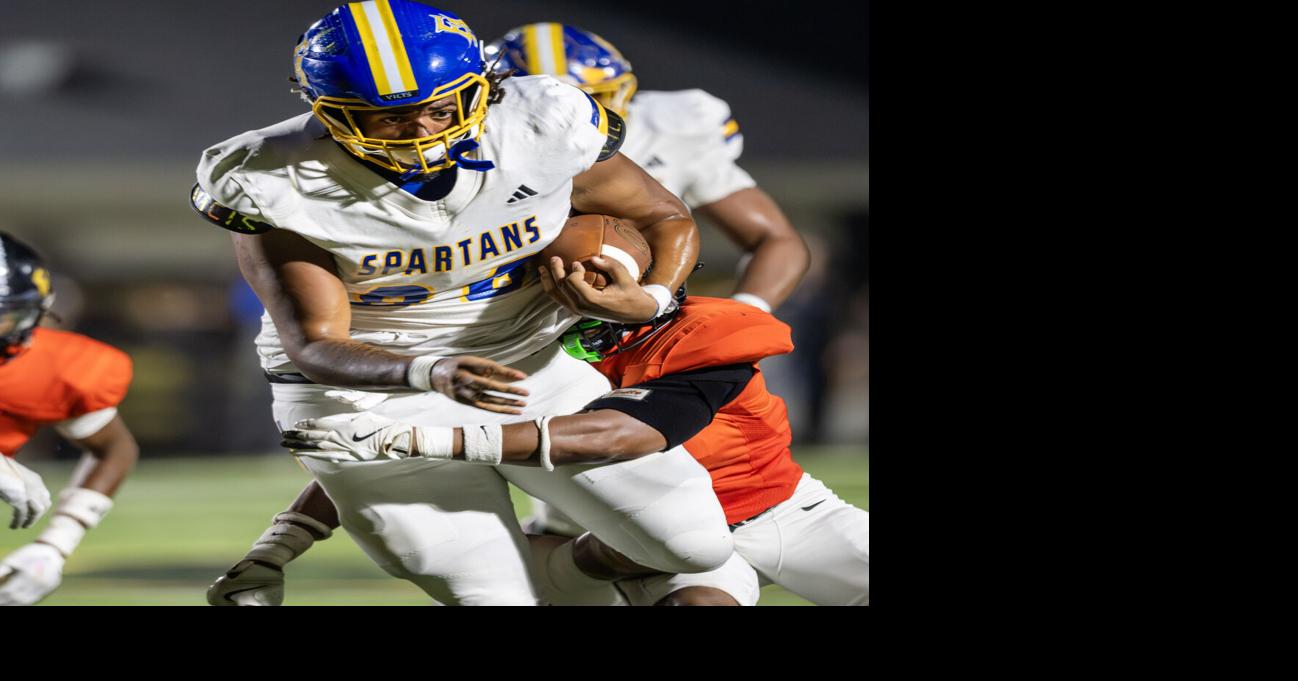 Live: High school football scores in the Baton Rouge area for Round 2 of the 2025 playoffs