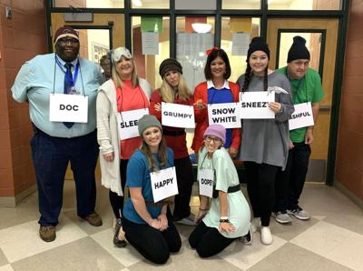 WFMS homecoming Snow White dwarfs_edited-1.jpg