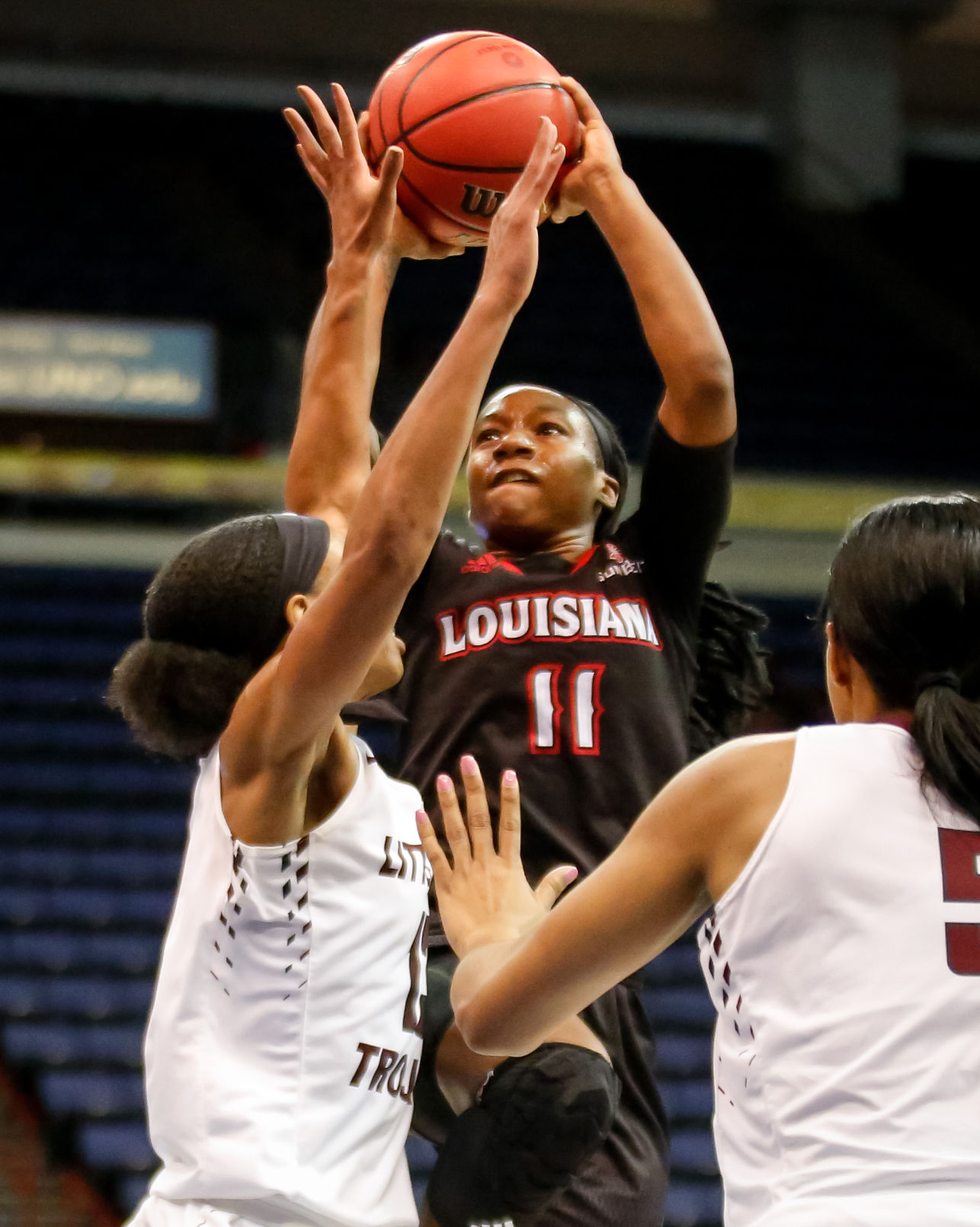 Sun Belt Women's Tournament: Ragin' Cajuns Surprise Little Rock 79-71 ...