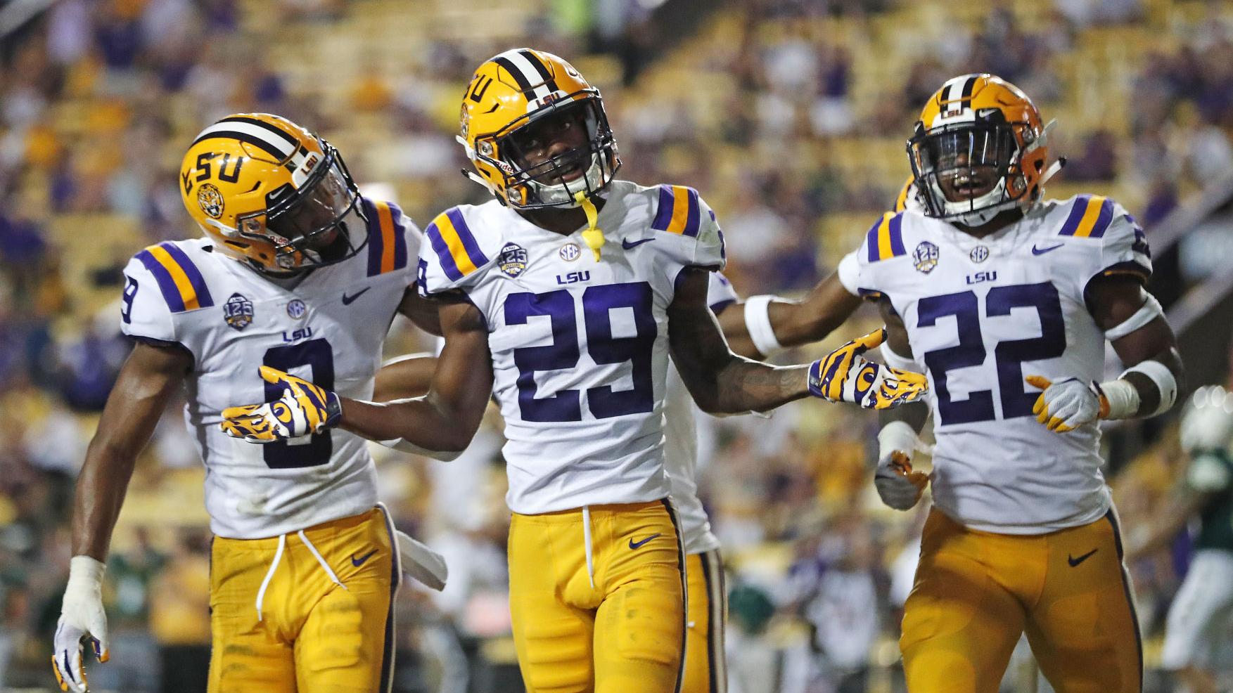 Lsu Vs Michigan Or Ucf Tigers Top 10 Ranking Has 1st New Year S Six Bowl Within Grasp Lsu Theadvocate Com