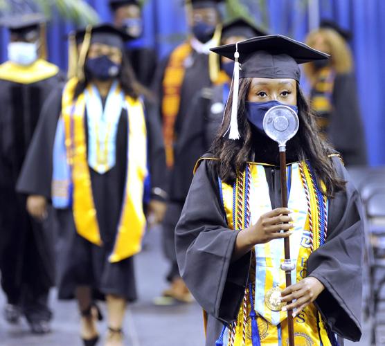 Southern University graduates 450 students Education