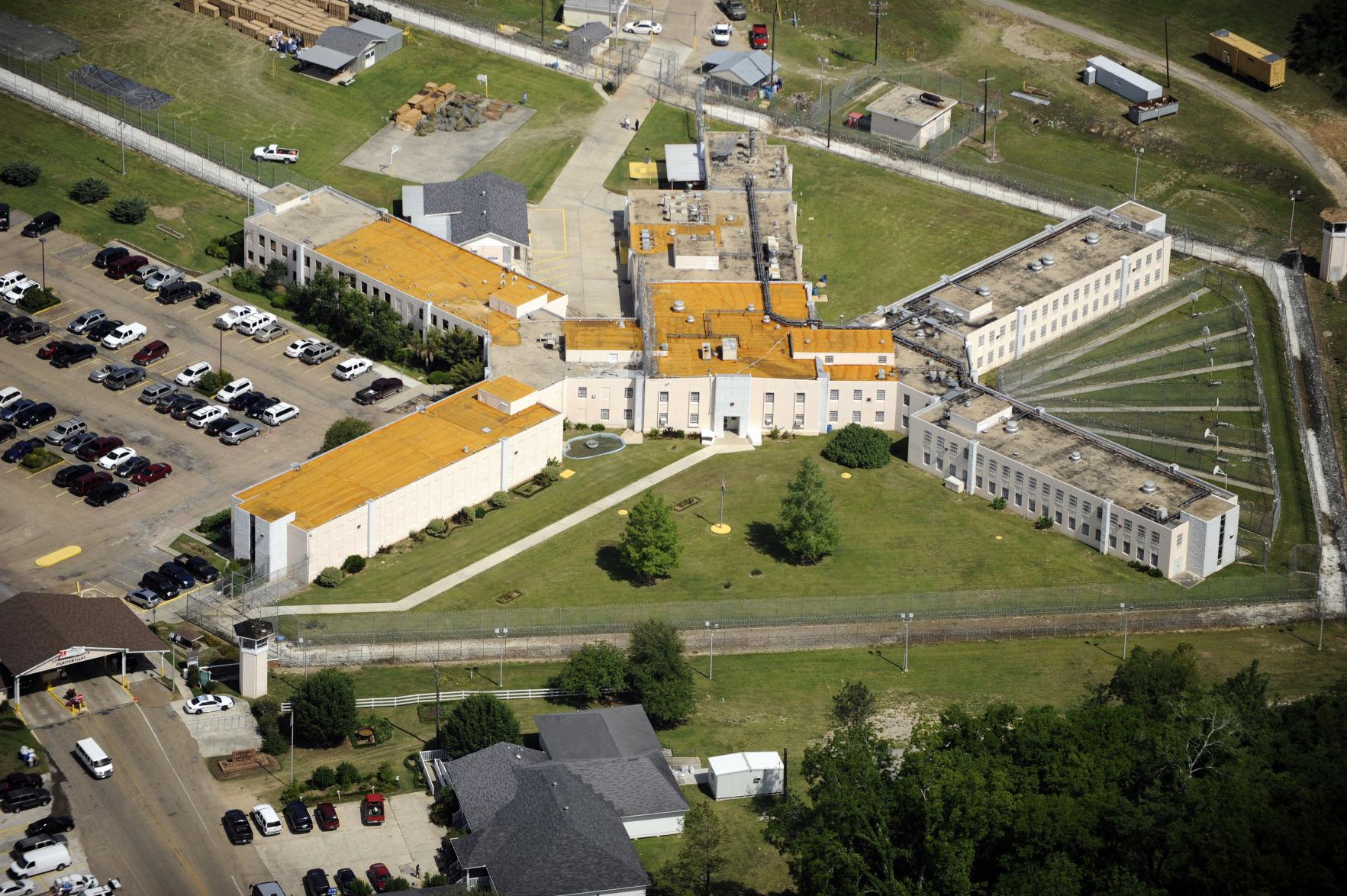 For Louisiana death row inmates, judge orders communal lunches