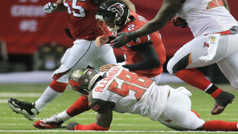 Video: LSU's Kwon Alexander breaks down as NFL teammates honor 'special'  effort dedicated to slain brother, Nation World