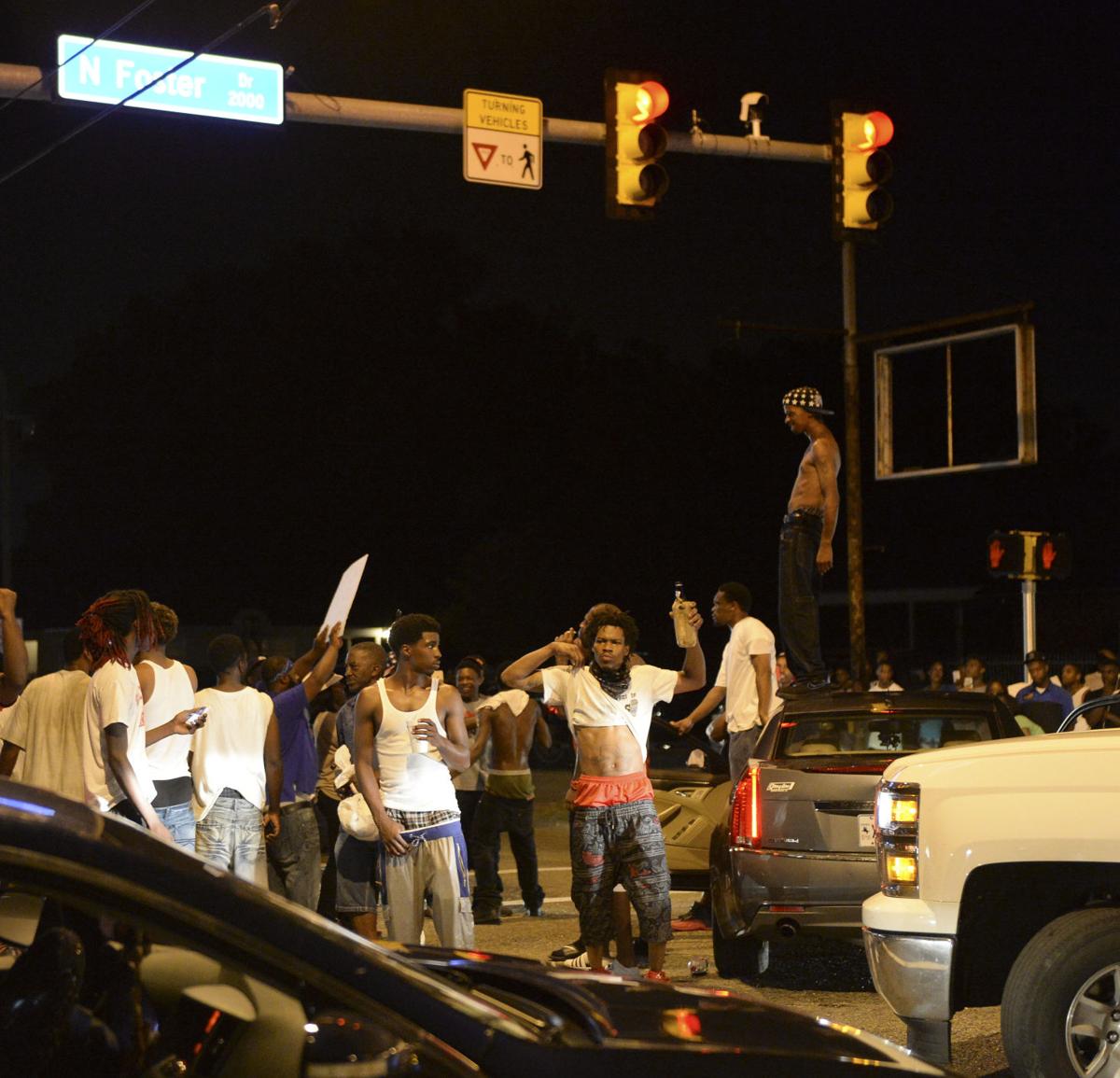 ShootProtestOnline.070616 HS 195.JPG
