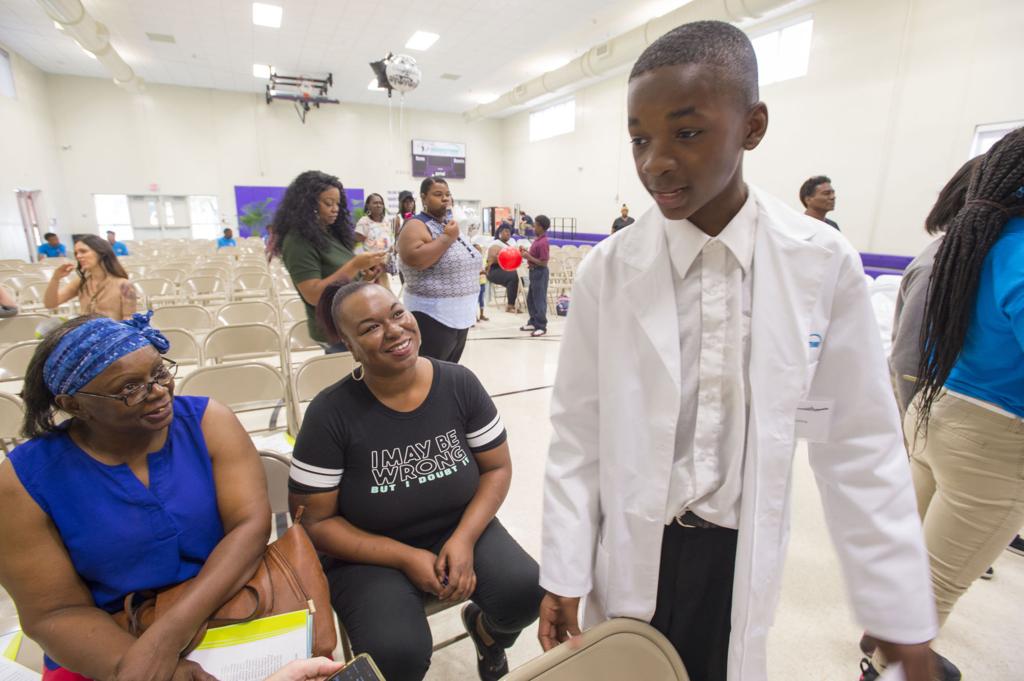 Istrouma High Students Can Cultivate Fish Vegetables And Earn